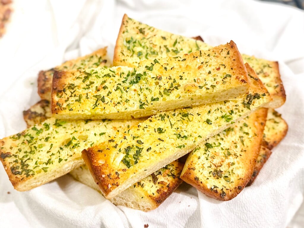 Easy Homemade Garlic Bread