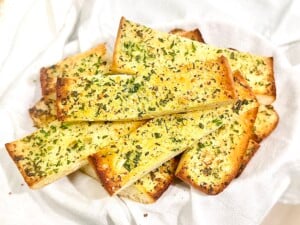 Easy Homemade Garlic Bread