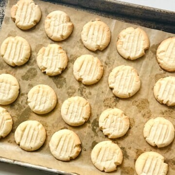 Old-Fashioned Vanilla Butter Meltaway Cookies